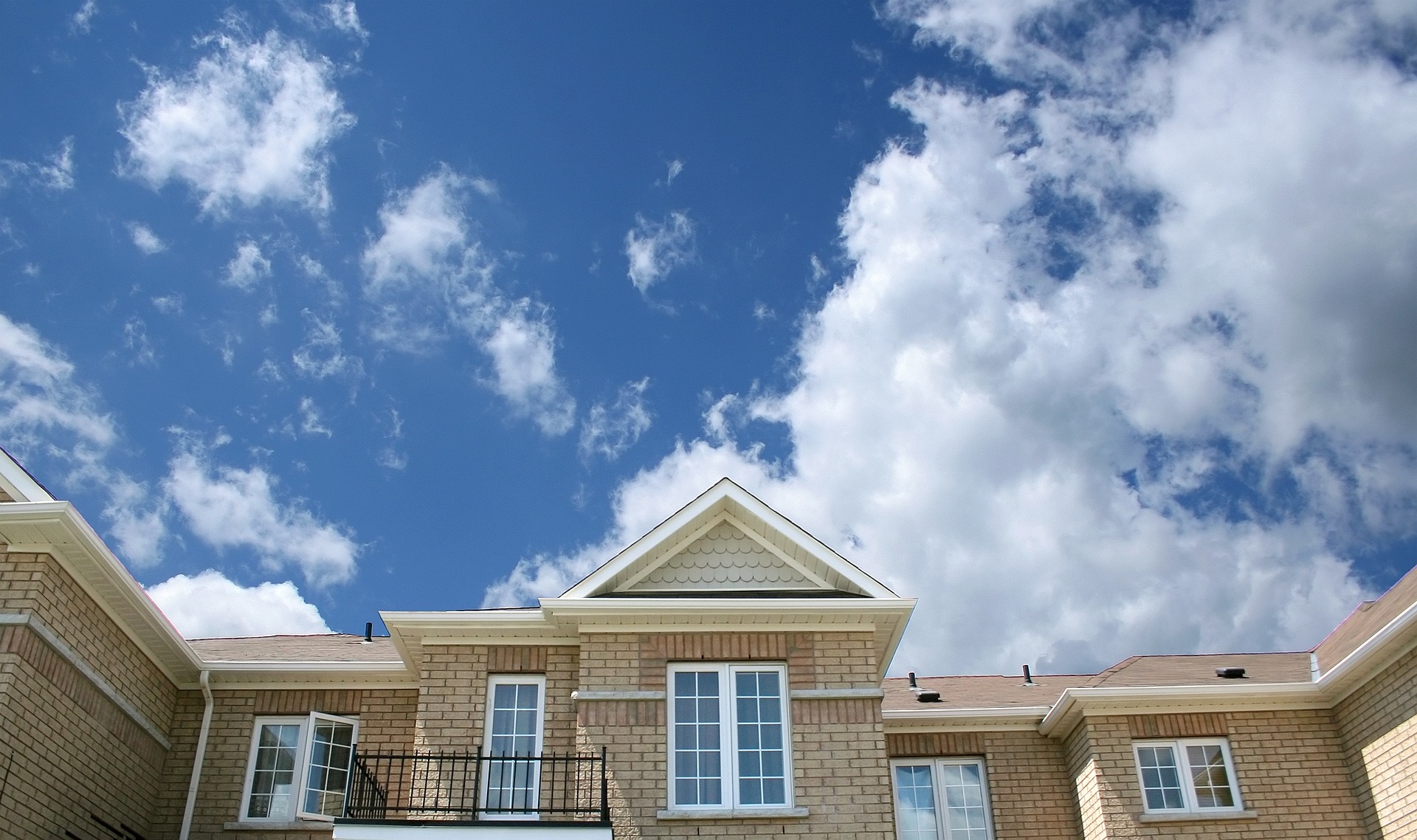 Your Ultimate Guide to Semi-Detached Homes and Townhomes for Sale in Calgary
